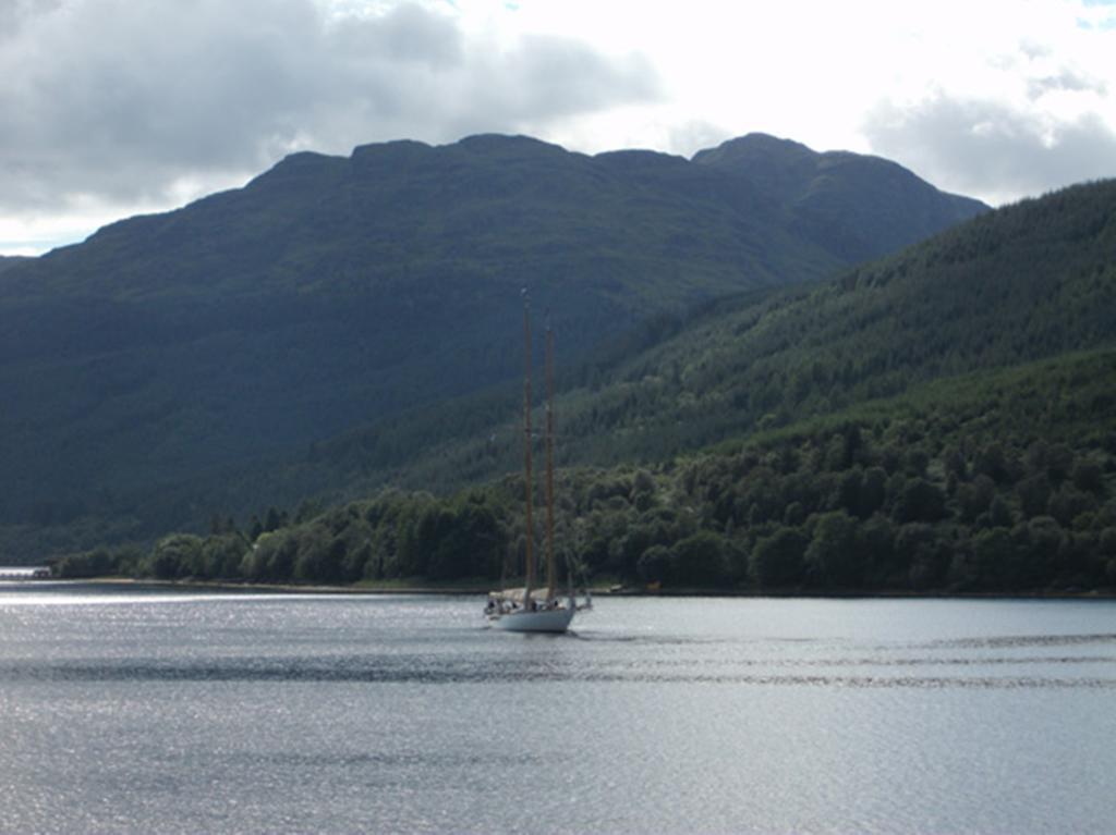 Ben Arthur'S Bothy Luxury Flat Arrochar Bilik gambar